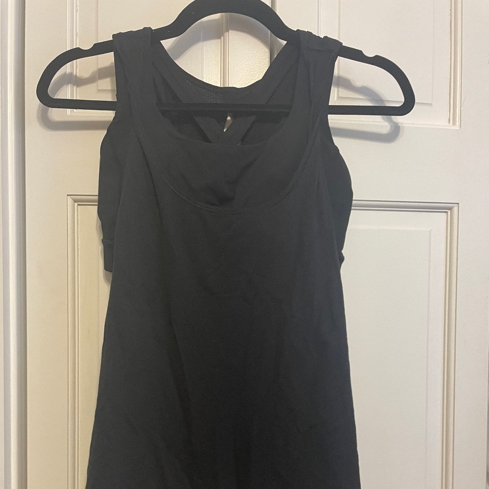 LuluLemon 2-n-1 workout Bra/Tanktop Size 4/6